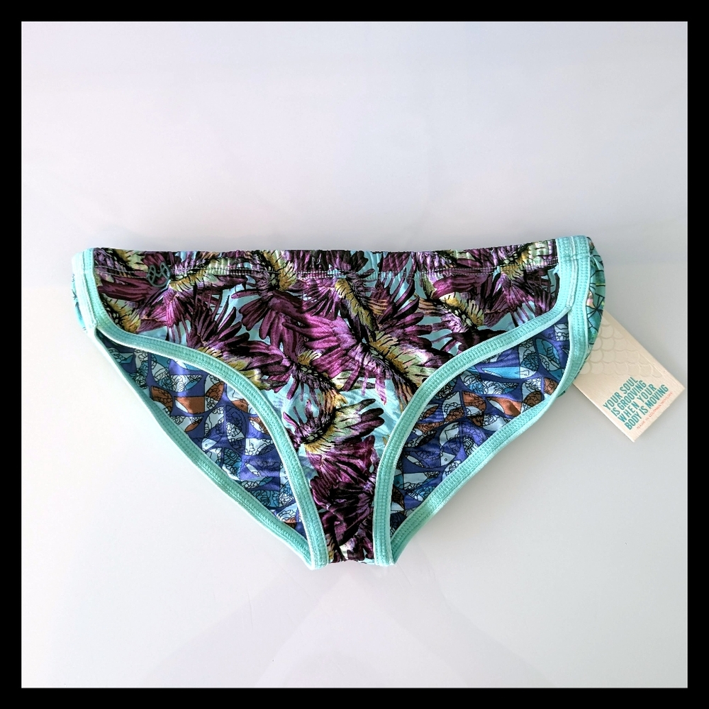 🆕 Brand New Maaji Minty Madness Scrunch Butt Boy Short Reversible Bikini Bottom